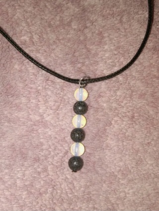 Lava & stone y shape necklace nip
