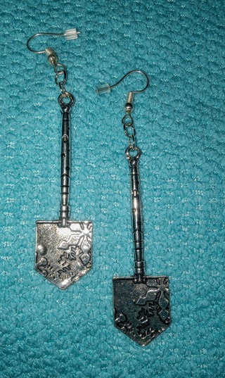 Christmas Shovel earrings