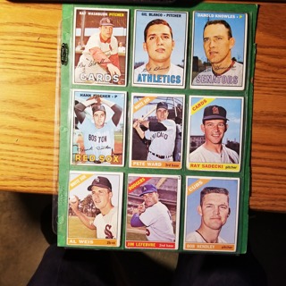 9 - MIXED LOT - TOPPS LOW GRADE -VG - BASEBALL CARDS