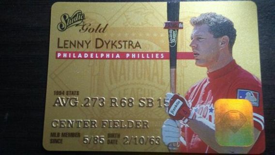 1995 STUDIO GOLD CREDIT CARD LENNY DYKSTRA PHILADELPHIA PHILLIES SIGNED BASEBALL CARD# 44 OF 50