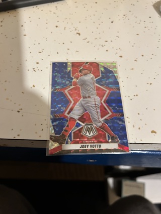 2022 mosaic red and blue prizm joey votto