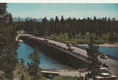 Vintage Unused Postcard: f: Fishing Bridge, Yellowstone, WY