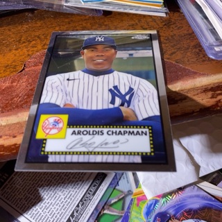 2021 topps chrome aroldis Chapman baseball card 