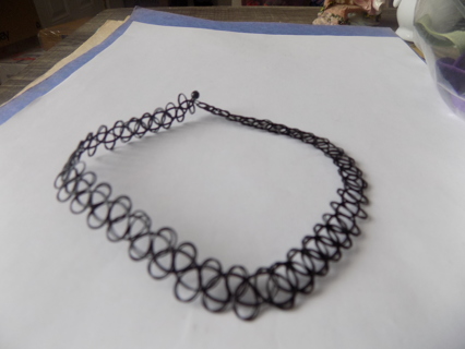 Lacy Look black stretchy choker necklace