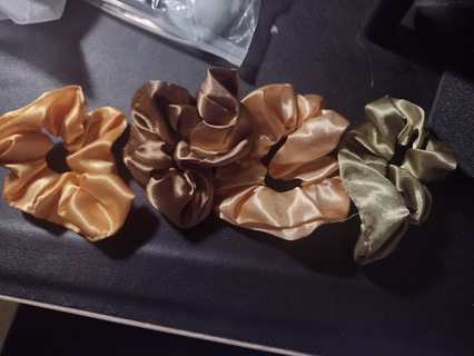 4 Silk Scrunchies #4