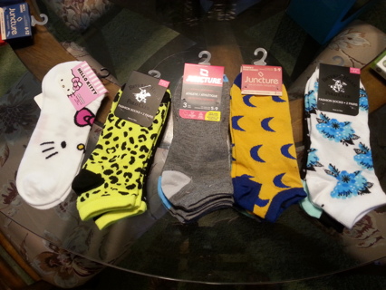 10 new pairs of womens socks