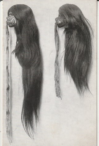 Vintage Unused Postcard: B&W: Shrunken Heads, Chicago Museum, IL