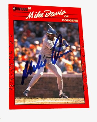 Autographed 1990 Donruss #552 Mike Davis - Los Angeles Dodgers
