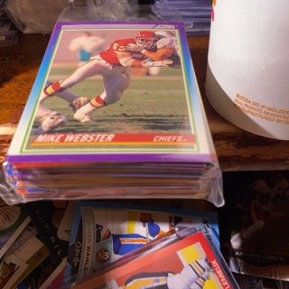(50) random 1990 score football cards 