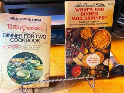 2 old vintage cookbooks=intact,,1973+1987 = 100's of recipes