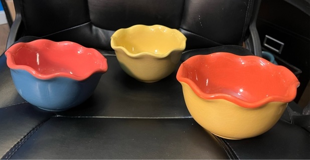 3 Colorful Bowls 