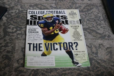 Sports Illustrated Denard Robinson Michigan 8/20/12 The Victor? College Football