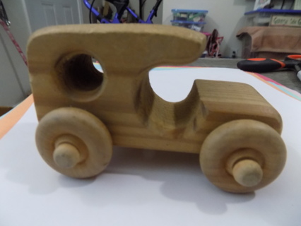 hard wood hand made wooden car 4 inch