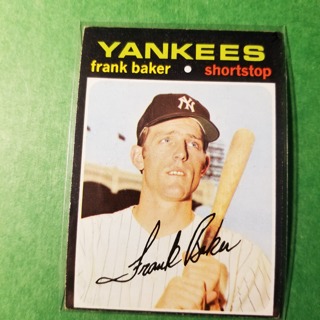 1971 Topps Vintage Baseball Card # 213 - FRANK BAKER - YANKEES - NRMT+