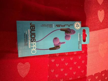 JBUDS Pro wired Earbuds