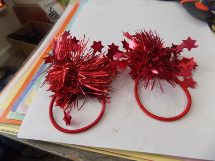 Set of 2 red stars and sparkler metallic pony tail holders