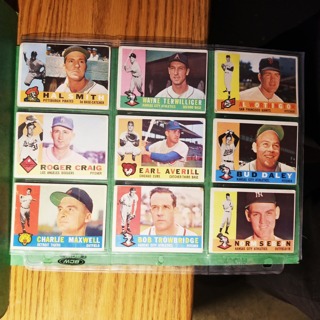 9 - LOT 1960 TOPPS - LOW TO MID GRADE - BASEBALL CARDS