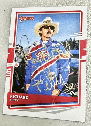 Autographed 2021 Donruss #118 Richard Petty - King Of Nascar