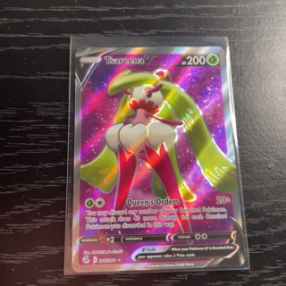 BASIC Tsareena v Pokémon full art holo