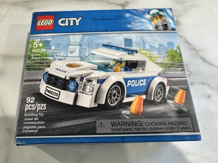 Lego City Police Car No 60239 in Original Box