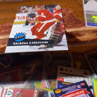 1990 pro set leader nicklas lidstrom hockey card 