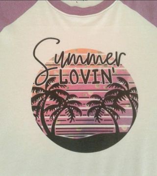 Large ~ Summer Lovin' 3/4 Sleeve Raglan Shirt