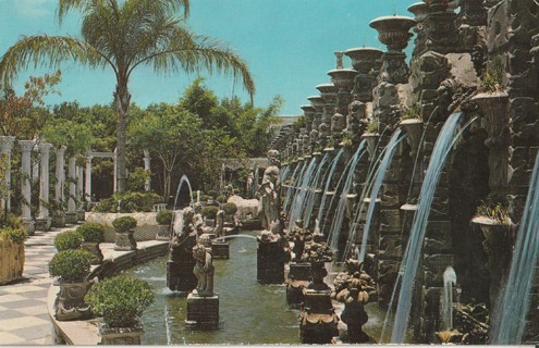 Vintage Unused Postcard: x: Fountains, Kapok Tree Inn, Clearwater, FL