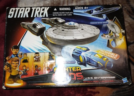 STAR TREK ENTERPRISE FIGHTER PODS USS ATTACK POD WITH FIGURES BRAND NEW NEVER OPENED WOW!