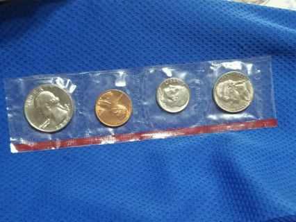 1980 ☆Uncirculated☆ coin set w/red penny