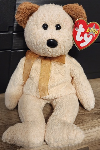 RESERVED - NEW - TY Beanie Bear Baby - "Huggy"