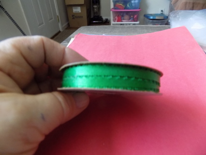 Spool o ribbon Offray thin green with loop edge