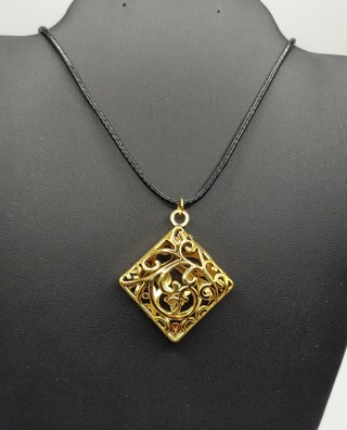 New Unique Filigree Prayer Box Aromatherapy Necklace      