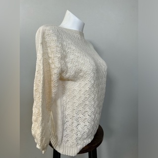 WOMEN'S KNITTED SWEATER OPEN NECK CREAM/IVORY COLOR LONG SLEEVE LIKE NEW