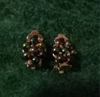 Black berry swarovski crystal detailed clip on earrings