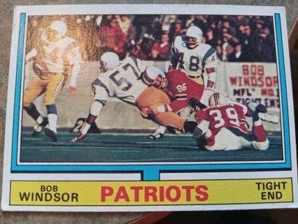 1974 TOPPS BOB WINDSOR NEW ENGLAND PATRIOTS FOOTBALL CARD# 49