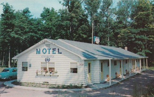 Vintage Unused Postcard: a: Roy-Ol Motel, Marquette, MI