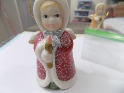 Vintage 20091 3 inch ceramic angel wearing red cloak glistening