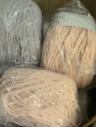 MYSTERY YARN AUCTION