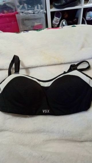 Women Victoria's secret Bra size 32AA