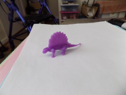 2 1/2 inch purple stegasaurus dinosaur