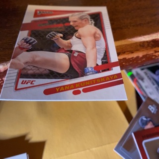 2022 panini donruss bantamweight yana kunitskaya UFC card 