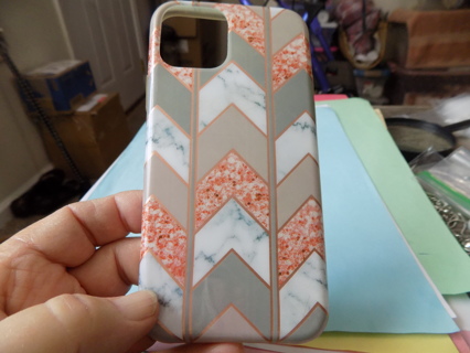 Plastic chevron stripe phone case 6 x 3 