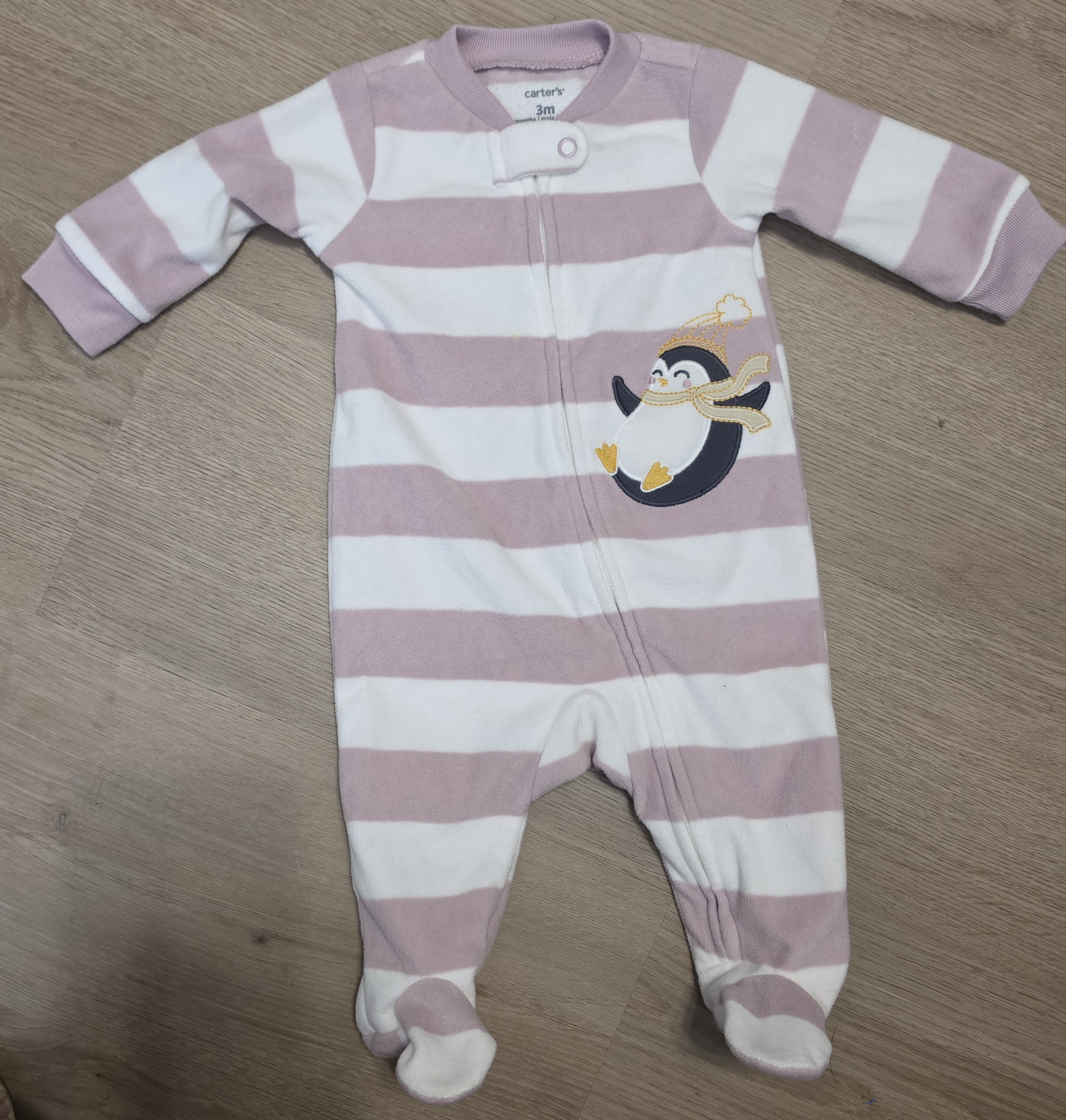 Free: NEW - Carter's - Enclosed Feet Outfit - size 3 months