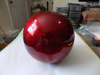 4 inch round heavy thick hand blown glass red ornament flat bottom sits on shelf