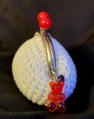 CROCHET 3 1/2 X 3 1/2 COIN PURSE WITH A SMALL RED  BALL CLASP