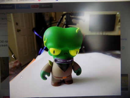 Kid Robot Futurerama  Universe 3 inch Morbus the green alien