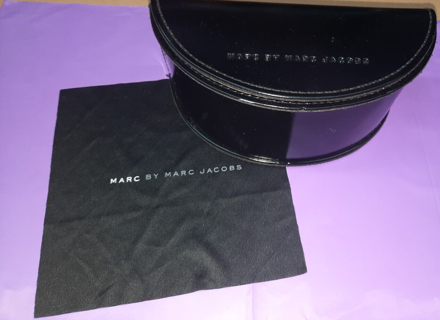 MARC JACOBS Eyeglass Sunglass Case & Cloth MINT