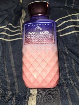 Pastel skies body lotion