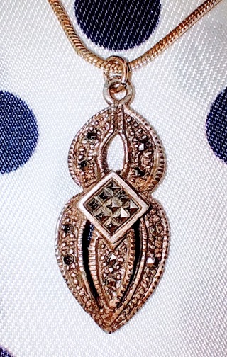 NECKLACE MARCASITE STERLING SILVER ANTIQUE WITH 30 INCH SILVER PLATED CHAIN THIS IS BEAUTIFUL LOOK!