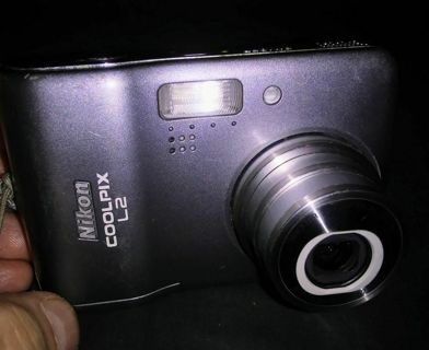 Nikon Coolpix L2 Digital Video And Photo Camera